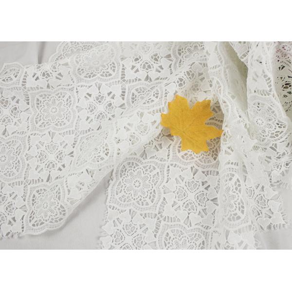 Крася ткань шнурка химического полиэстера волокна молока винтажная с флористической геометрической диаграммой