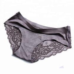                  Ladies Sexy Satin Ice Silk Sexy Briefs Seamless Lace Panties 5%off Women′ S Panties Underwear             