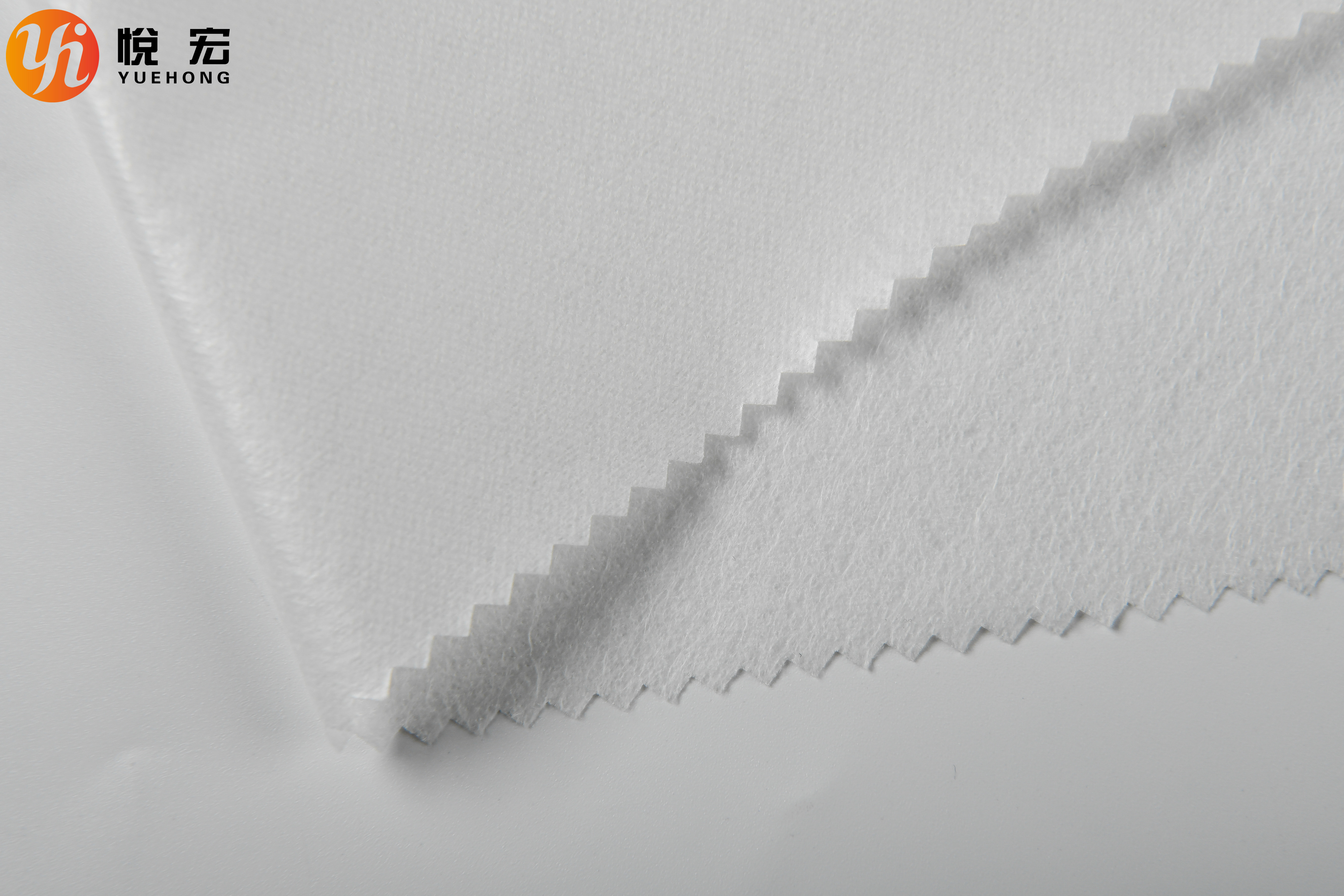 Skin Friendly Breathable Spunlace Nonwoven 20GSM  - 150GSM Non Woven Products Transparent