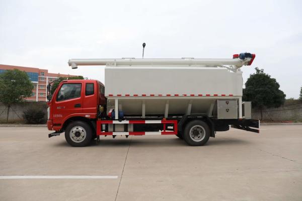 9460 ml Caminhão de alimentação a granel 9000×2450×3800 mm Pneus 7.00-16
