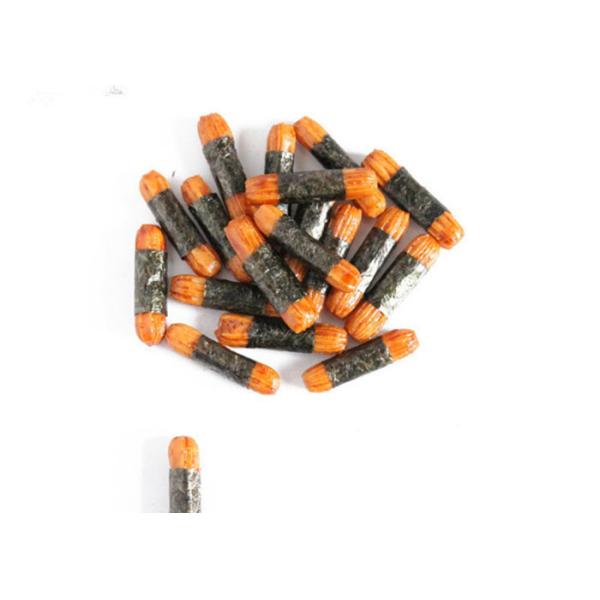 Смешивание шутихи традиционного очень вкусного риса смачное отсутствие жарить в оболочке с морской водорослью