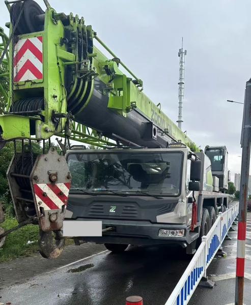 March 2021 Zoomlion 80 Ton Crane Counterweight 20T Boom 51M ZTC800E552