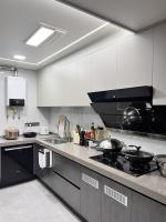 Venta al por mayor Panel personalizado Laca de alto brillo Diseño de mascotas gabinete de cocina moderno