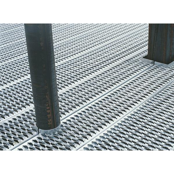 Чернота гальванизировала стальные проступи лестницы Серратед смещать Адвокатуры решетки анти-