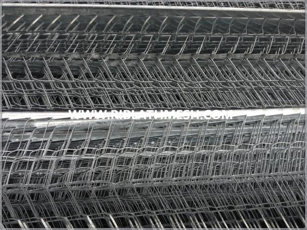 60cm Width Expanded Metal Lath , High Tensile Metal Mesh Lath With V Ribs