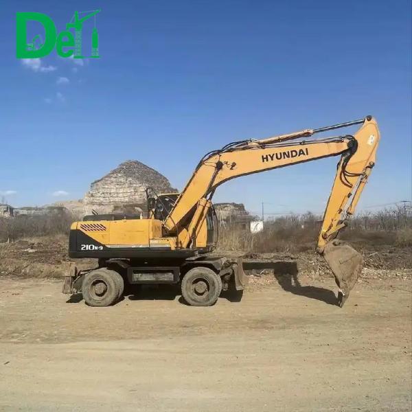Max Lifting Height 60 Meters Used XCMG Tower Crane Electric Power Type Manufactured 2015 Suitable for Large Construction