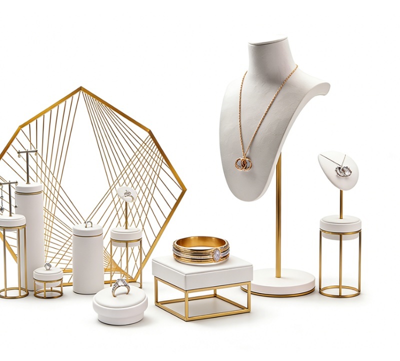 Luxury White Gold Jewelry Display Set LED Custom Velvet Metal Jewelry Stand for High-End Jewelry Boutique (Durable High Quality)