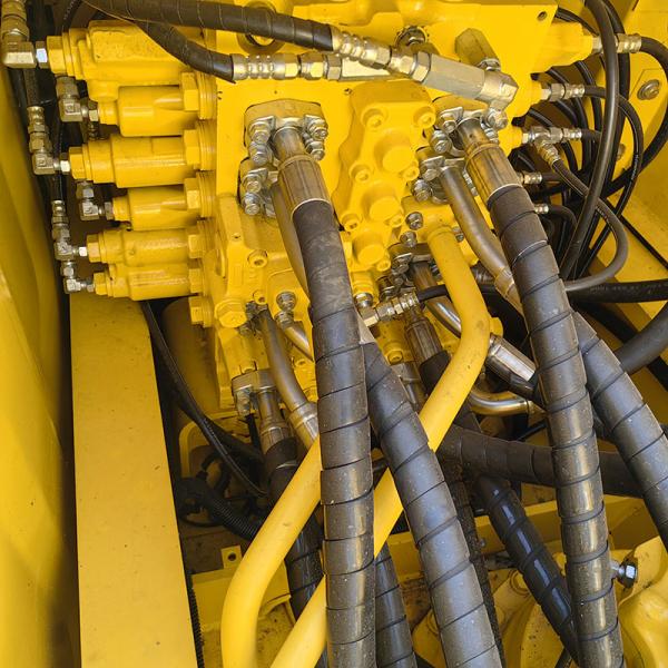 Commande d'usine utilisée Komatsu Pc200-8N1 Excavateur Excavateur Crawler Backhoe