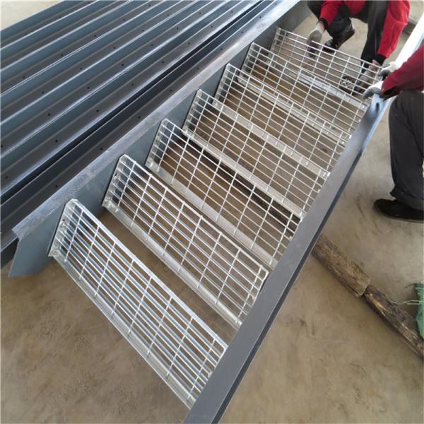 Hot Dip Galvanized/ Stainless Steel /Aluninum Heavy Duty Steel Bar Grating With Customized Platform Stair Treads