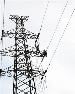 Torre de aço galvanizada quente da linha elétrica de Q345 Q235