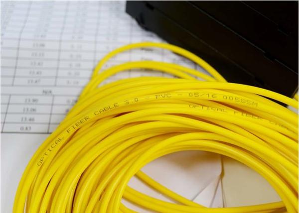 SCAPC Connectors 1x2,1x8,1xN Fiber Optical PLC Splitter Steel Tube Type High Reliability