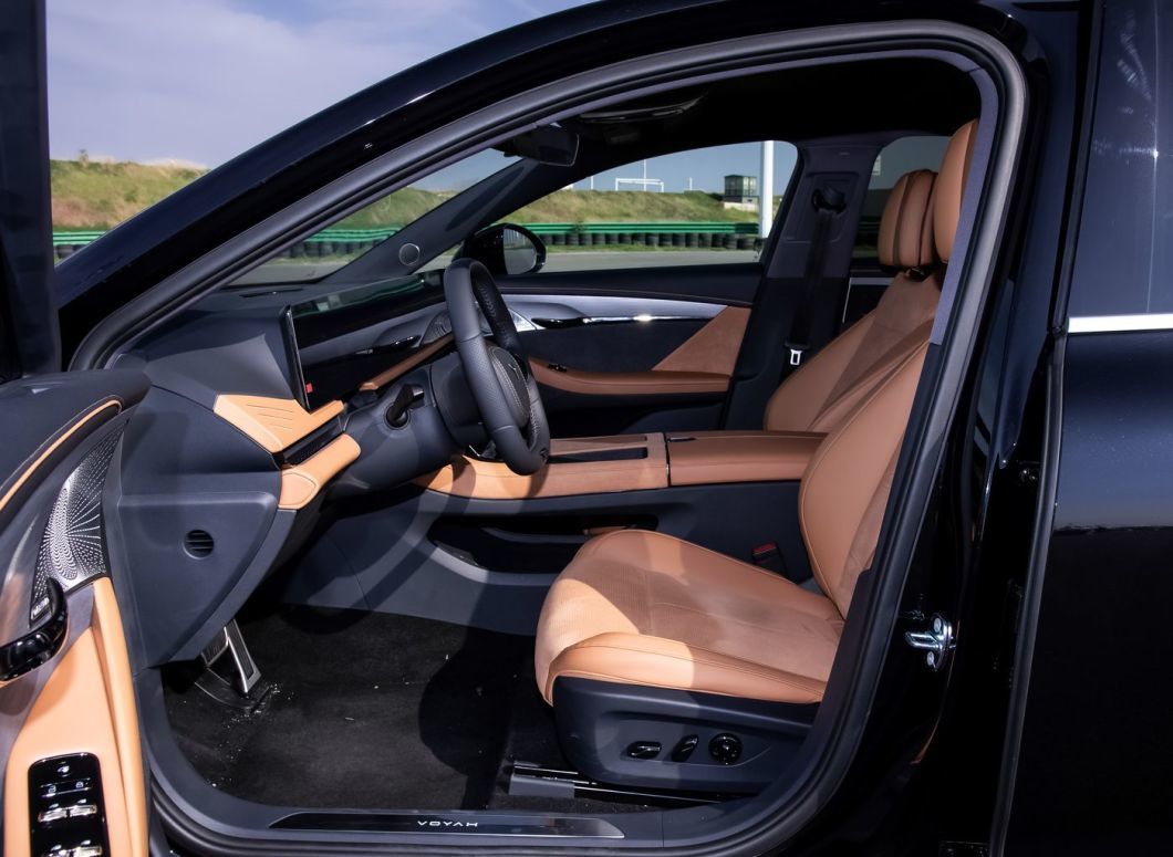 Voyah Electric Passion Hybrid Чистый электрический автомобиль Седан Дальний путь Автомобиль Закрытый тип кузова