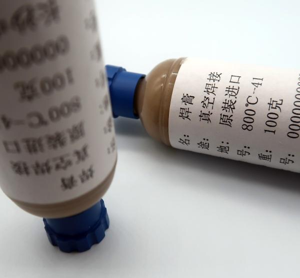 Pasta de brasagem a vácuo 715C com resistência à tração de 455 MPa e garantia de 6 meses