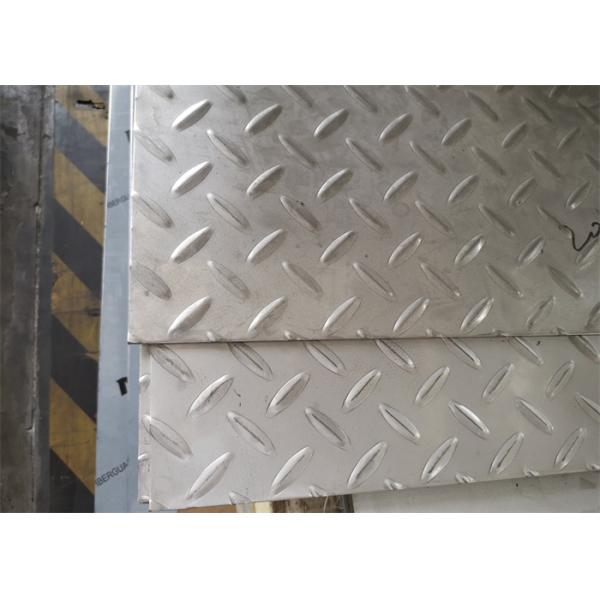 Silt Edge SS 304 Chequered Plate Embossed Pattern Diamond Galvanized