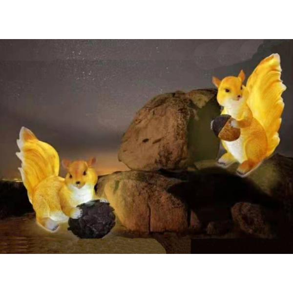 A pair of squirrel Lawn lights garden resin animal lamp park scenic lawn decoration cartoon landscape