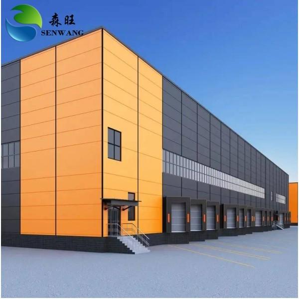 Almacén con estructura de acero en forma de H con diseño de pórtico