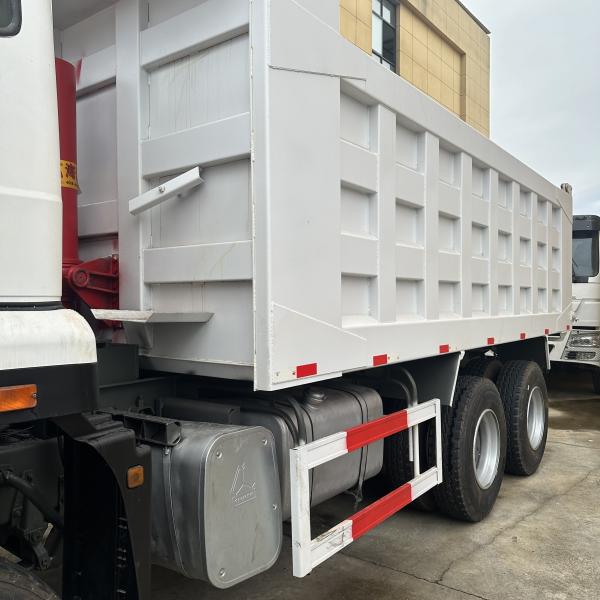 25-30T Sinotruk Hohan Nx 6x4 camionneur déchargeur Lhd Rhd Diesel 10 roues camionneur déchargeur pour le marché africain