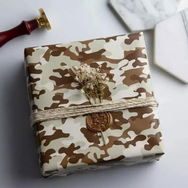 Классическая и современная печатная коллекция упаковочной бумаги для подарков