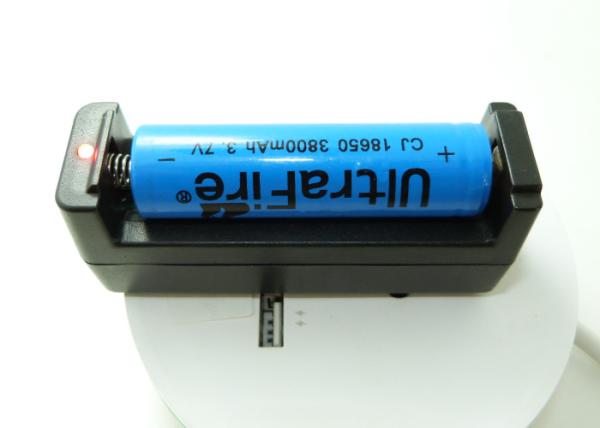 High Reliability Simple Li Ion Battery Charger , 18650 Single Battery Charger