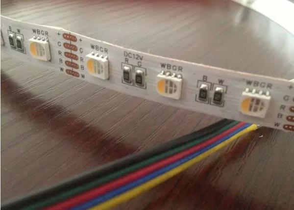 Luzes do diodo emissor de luz DIY da cor 600 das luzes de tira do diodo emissor de luz do RGB do poder superior multi para o uso da casa