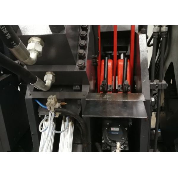 3 CNC Axes Angle Steel Punching Shearing Machine 28000*6500*2200mm Dimension Single Blade Cutting