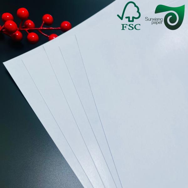 Papier d'art blanc et brillant 150 g recouvert à double face pour la production de cartes FSC