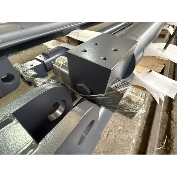 6500mm Long Stroke Double Acting Telescopic Hydraulic Cylinder Hard Chrome Plated