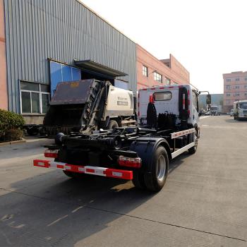 8.3m3 6.5ton Used Hook Lift Garbage Truck Diesel Powered Automatic Dumping