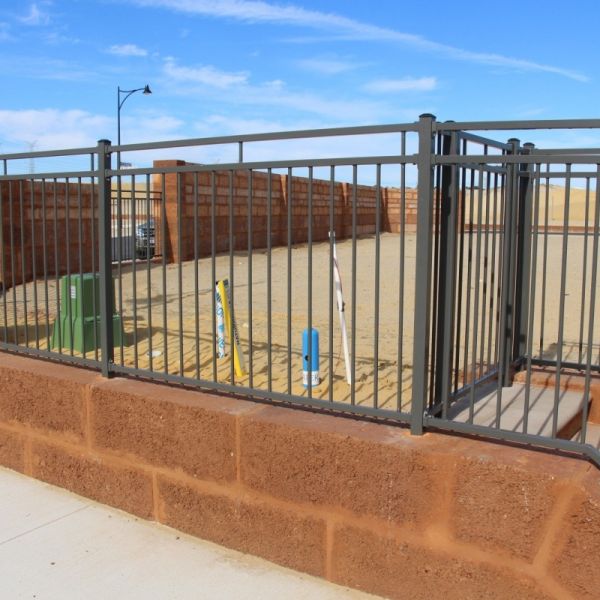 Durable Black Wrought Iron Fence With Heating And Forging Process For Villas And Gardens