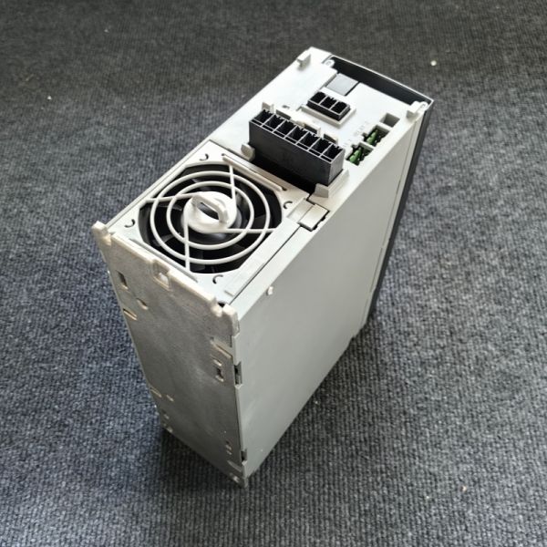 131B0057 FC-302P1K5T5E20H1B Danfoss VFD Drives FC-302 1.5kW Danfoss Variable Frequency Drive for Pump Fan Conveyor Belt