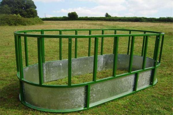 2m Steel Pipe Anti Rust Galvanized Hay Feeder Round For Cattle / Horse