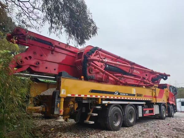Une grosse pompe à béton de taille 2023 Sany 62m est à vendre en Ouzbékistan SYM5465THBF