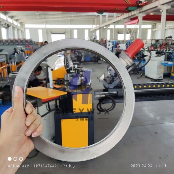 Industrial Round Flange Forming Machine With 1.5-3mm Carbon Steel Plate And 1.2Inch Quenched Chain Transmission
