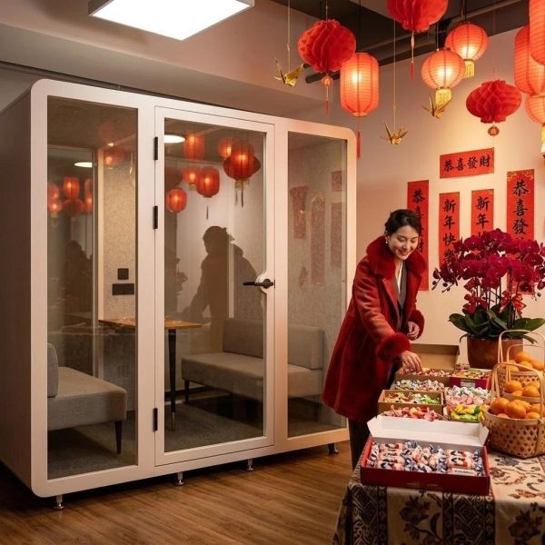 Commercial 6 Person Soundproof Office Booth with 35±5dB Sound Insulation, Built-in Ventilation System, and 5 Year Warranty