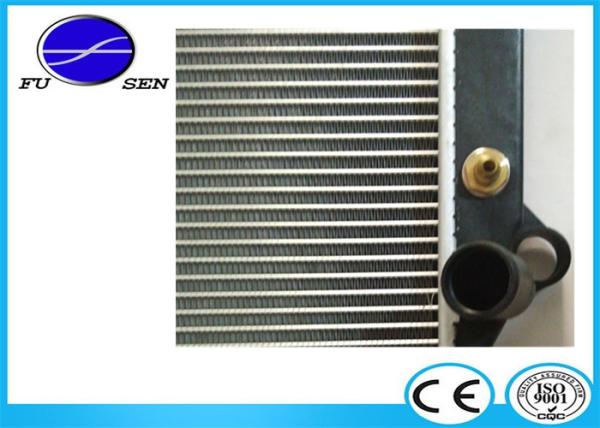 OEM 16400 - 30140 16400 - 50300 Toyota Car Radiator  Toyota Landcruiser Prado Radiator