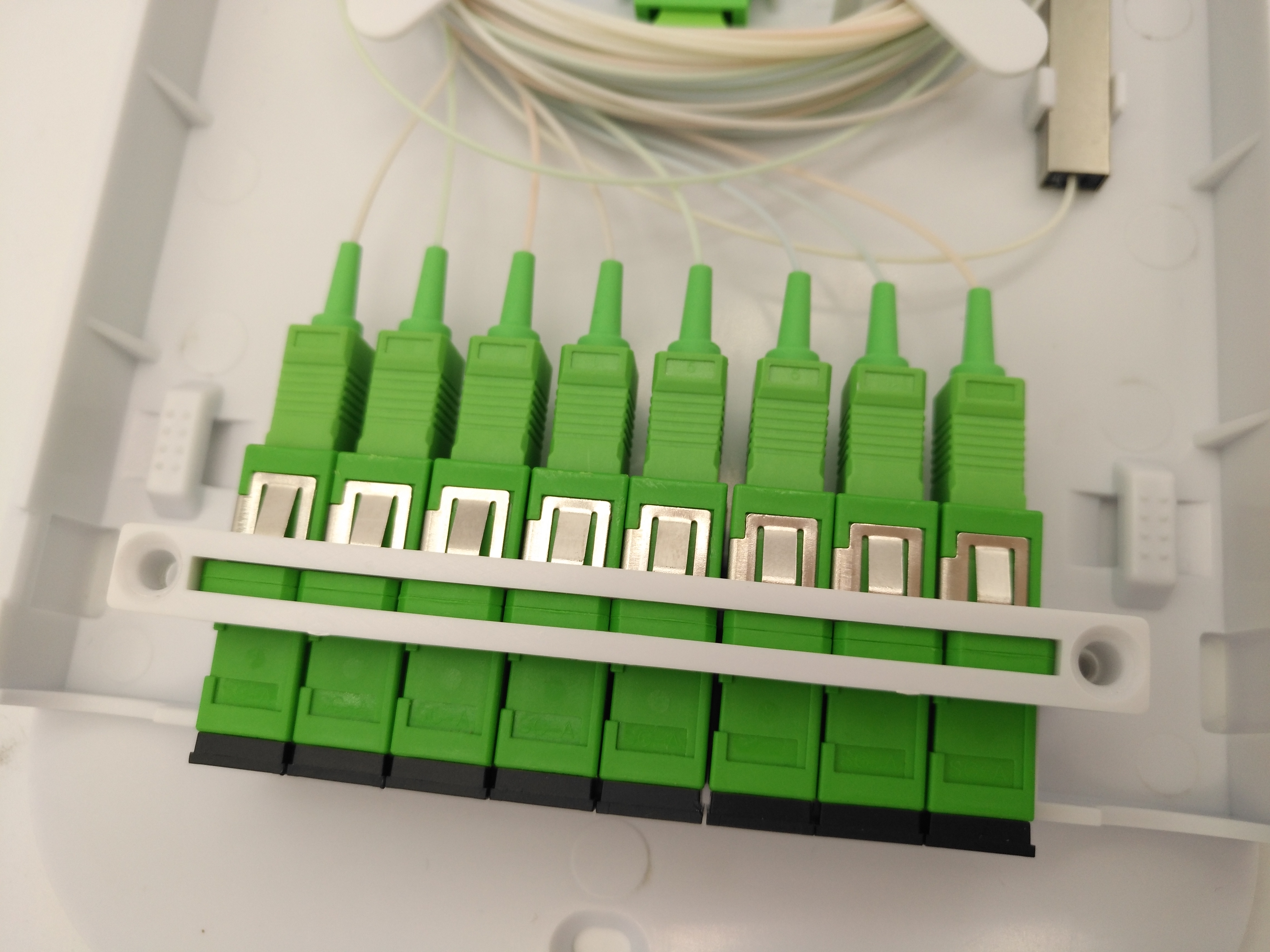 FTTH Внутренний оптический терминал 8 портов Кассетный модуль 1 * 8 Мини PLC Splitter Box