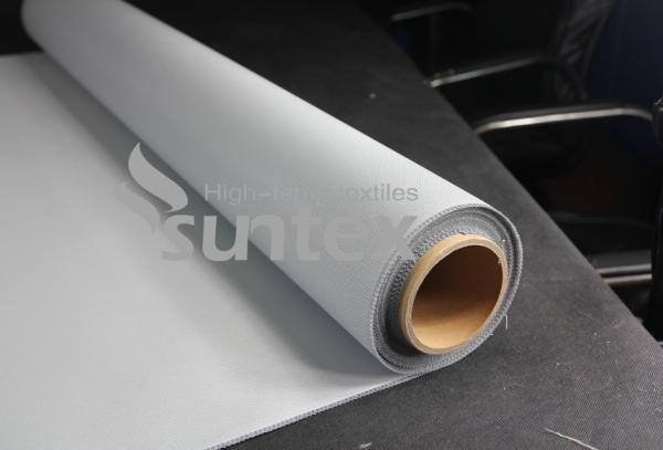 O bom produto químico flexível impermeável/plutônio resistente ao calor revestiu o pano à prova de fogo da tela da fibra de vidro para barracas de acampamento