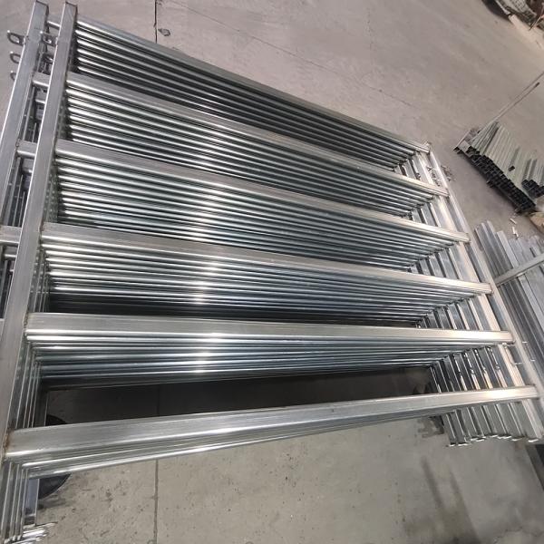 8 pies 9.5 pies 10 pies paneles de cercas metálicas para ganado paneles cuadrados de tubo para el patio de ganado