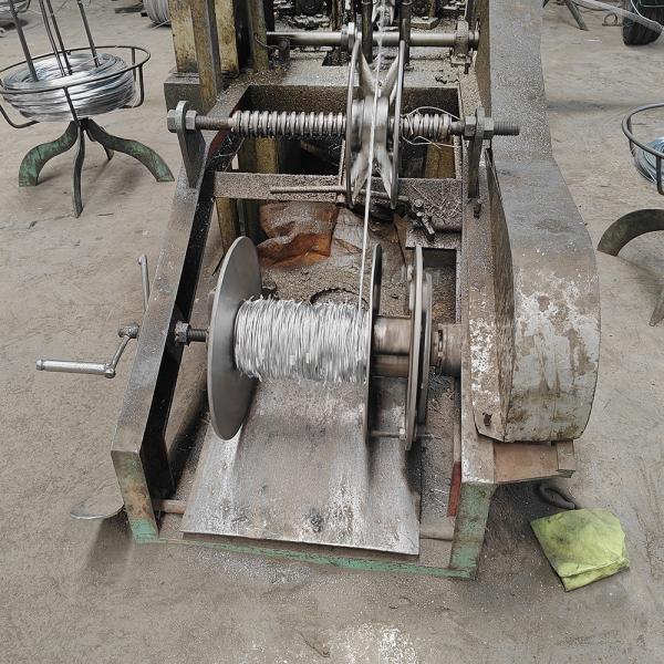 High Tensile Strength Galvanized 100m Barbed Wire Fencing  Preserve Prison