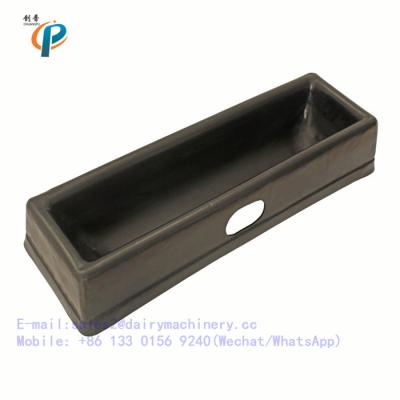 Plastic Trough Feeders For Goats Feeding , Long Life Sheep Feed Troughs