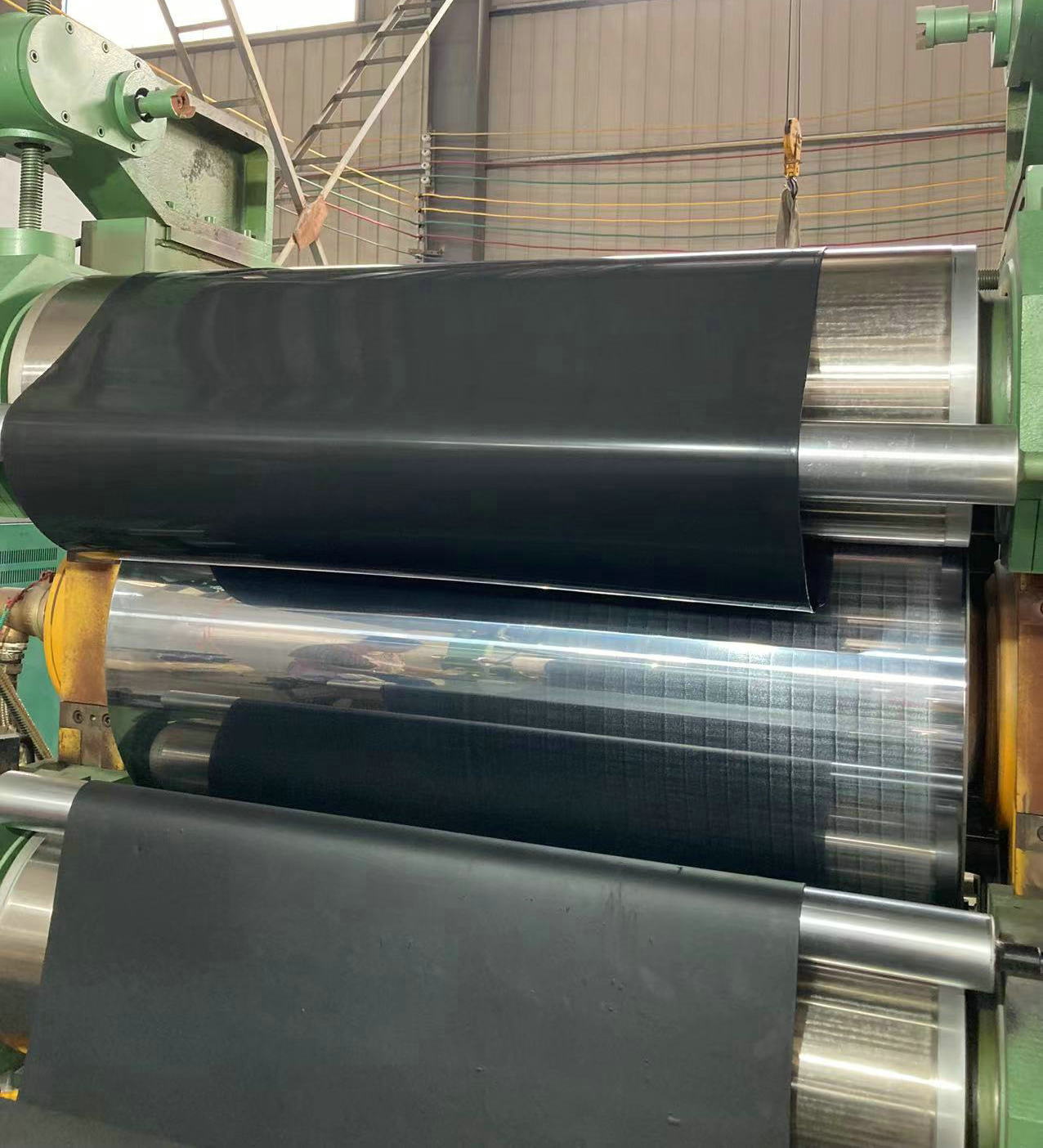 High Temperature Rubber Sheet with Compression Set ≤15%, Tensile Strength 5-9MPa, and Acid Resistance for Industrial Applications