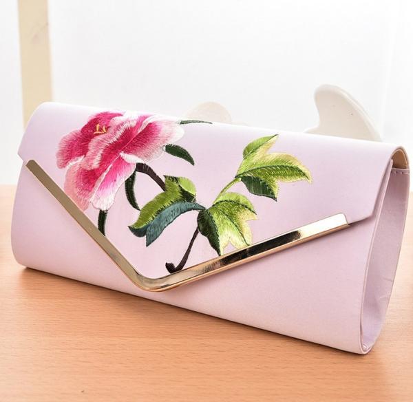 Women's floral embroidery evening bag clutch bag handbag retro national wind 2016 new spring models handbags