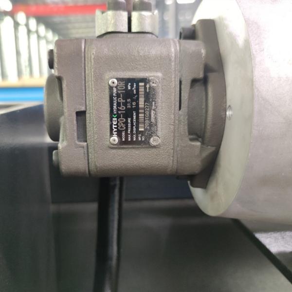 8mm Sheet Metal Cutting 8times/Min Small Hydraulic Metal Shearing And Bending Machine QC12K CNC