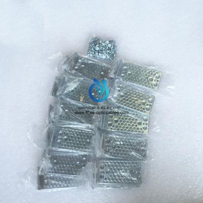 Le NOUVEAU kit Rackmount des oreilles C3850-RAC-KIT Cisco de parenthèse soit employé pour le commutateur de série de WS-C3850-48U-S CISCO3850