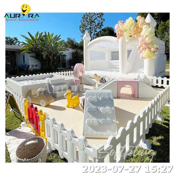Outdoor Kids Party Soft Play Bounce House Inflatable 200x300cm 300x400cm