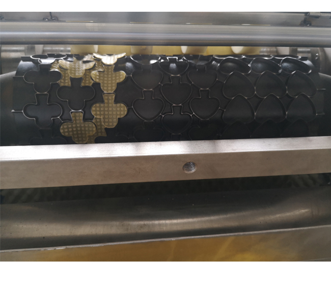 машина 100-150kg/Hr штрангпресса закуски Fryer лепешек 3D