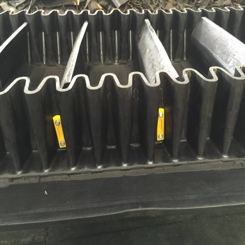 Large Inclination Wave Sidewall Conveyor Belt Used For Agricultural Mining Cement Plant