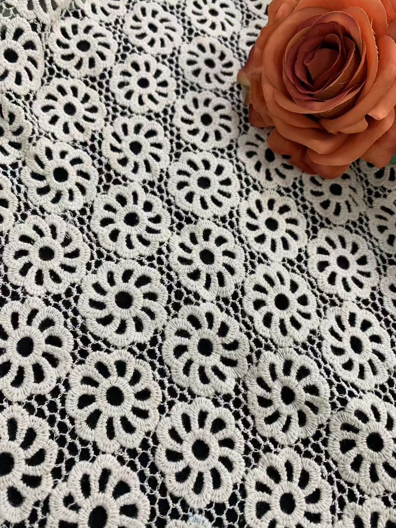 COTTON Eco-Friendly Luxury Vintage Daisy Floral Guipure Embroidery Lace Trim Fabric for Wedding Dresses & Home Decor
