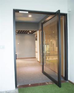Puertas giratorias de bajo mantenimiento de diseño elevado para espacios