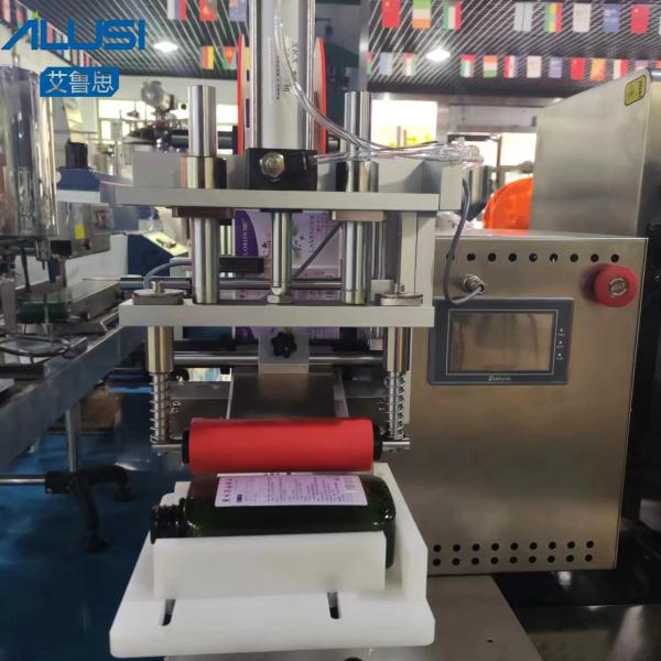 SUS304 Flat Surface Bottle Sticker Labeling Machine Semi Automatic